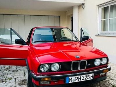 Rot Gebraucht 1988 BMW 325 Cabriolet Cabrio | 29.500 €