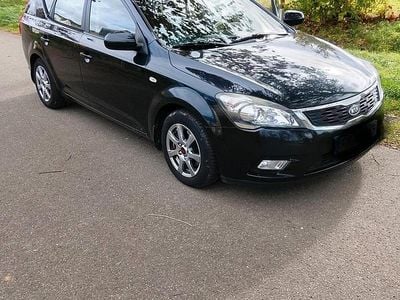 Gebraucht Kia Ceed 95 PS (69 kW) 2010 Schwarz Kleinwagen