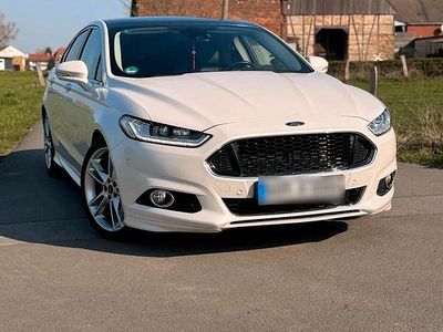 Gebraucht Ford Mondeo Titanium 210 PS (154 kW) 2016 Weiß Limousine