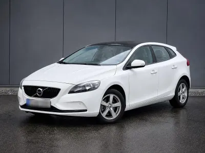 Occasion Volvo V40 Kinetic 150 ch (110 kW) 2018 Blanc Berline