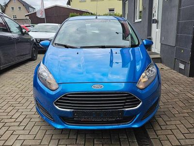 Blau Gebraucht 2014 Ford Fiesta Trend Kleinwagen | 7.990 €