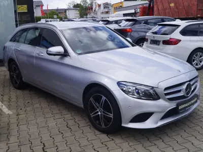Gebraucht Mercedes C220 Avantgarde 194 PS (142 kW) 2019 Silber Kombi
