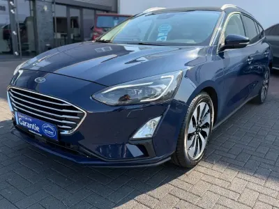 Gebraucht Ford Focus Cool & Connect 95 PS (69 kW) 2019 Blau Limousine