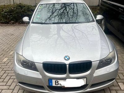 Gebraucht BMW 320 150 PS (110 kW) 2007 Silber Limousine
