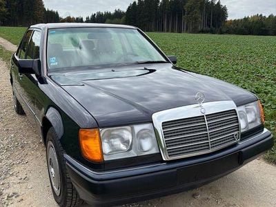Gebraucht Mercedes 230 132 PS (97 kW) 1991 Grau Limousine