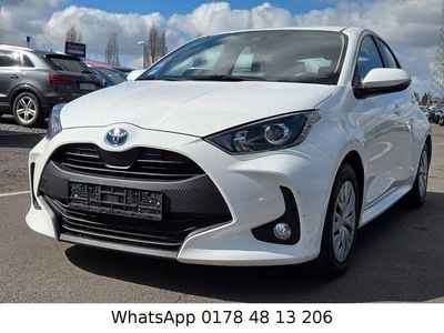 Gebraucht Toyota Yaris Hybrid Comfort 116 PS (85 kW) 2022 Weiß Limousine