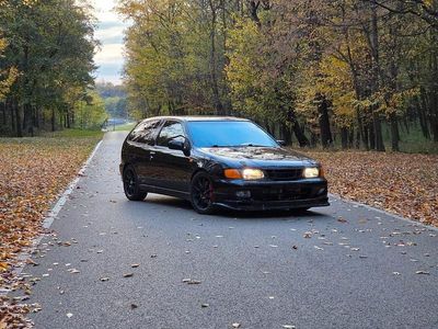 Schwarz Gebraucht 1998 Nissan Almera Limousine | 11.000 €