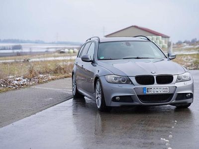 Grau Gebraucht 2008 BMW 330 M Sport Kombi | 14.900 € (Teuer)