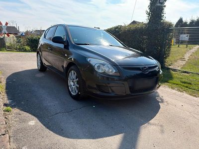 Gebraucht Hyundai i30 109 PS (80 kW) 2009 Schwarz Kleinwagen