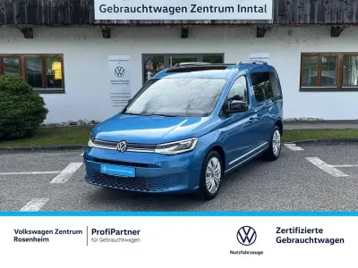 Usado VW Caddy Style 116 HP (85 kW) 2025 Azul Monovolume
