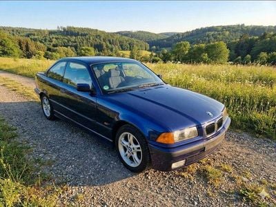 Gebraucht BMW 320 150 PS (110 kW) 1999 Blau Coupé