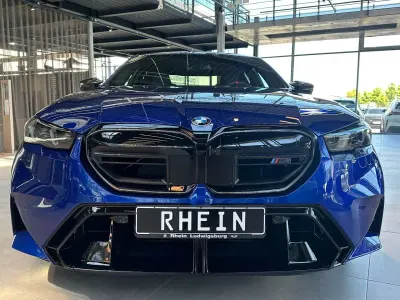 Nuova BMW M5 727 CV (534 kW) 2026 Blu Berlina
