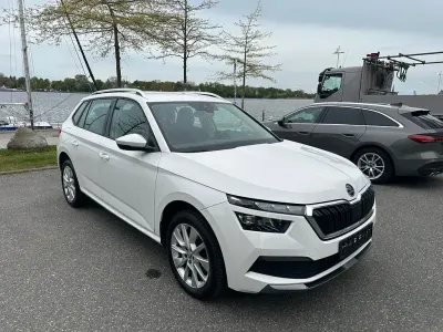 Gebraucht Skoda Kamiq Comfort 116 PS (85 kW) 2020 Bila candy/candyweiss SUV