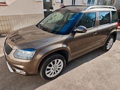 Usata Skoda Yeti Elegance 140 CV (102 kW) 2015 Marrone SUV