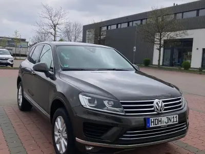 Gebraucht VW Touareg 262 PS (192 kW) 2015 Braun SUV