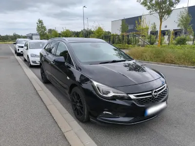 Gebraucht Opel Astra 125 PS (91 kW) 2018 Blau Kombi