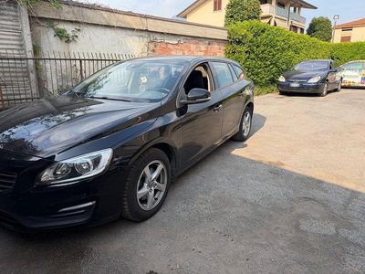Usata Volvo V60 120 CV (88 kW) 2015 Blu Station wagon