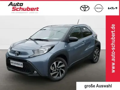 Gebraucht Toyota Aygo X 72 PS (52 kW) 2025 1k3)/ black mica (209) (grau SUV