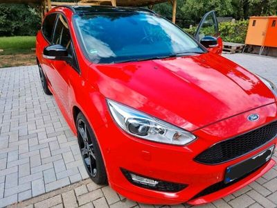 gebraucht Ford Focus St-line 1,5 Eco boost