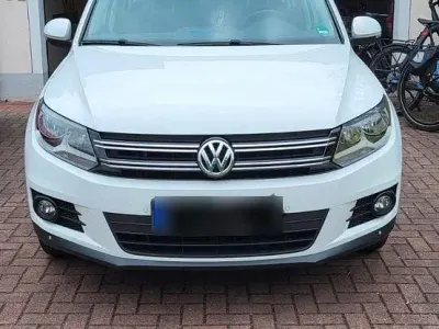 Gebraucht VW Tiguan Trendline 122 PS (89 kW) 2015 Weiß SUV