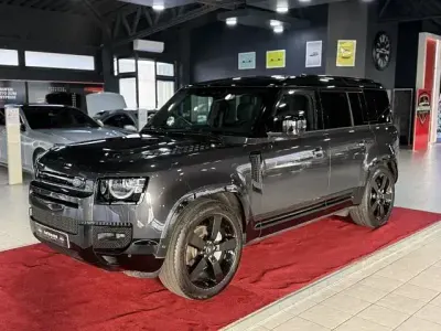 Occasion Land Rover Defender HSE Dynamic 301 ch (221 kW) 2025 Gris SUV