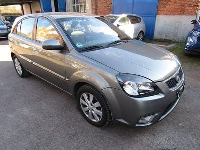Gebraucht Kia Rio Spirit 75 PS (55 kW) 2010 Silber Limousine