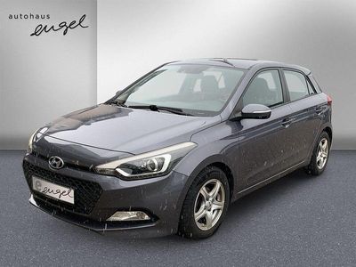 Brugt Hyundai i20 Trend 101 HK (74 kW) 2015 Grå Hatchback