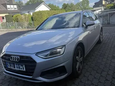 Gebraucht Audi A4 Basis 190 PS (139 kW) 2019 Grau Kombi