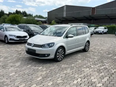 Gebraucht VW Touran Highline 140 PS (102 kW) 2012 Gold Van / Kleinbus