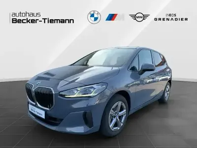 Gebraucht BMW 220 Active Tourer Efficient Dynamics 170 PS (125 kW) 2025 Grau Van / Kleinbus