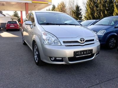 Gebraucht Toyota Corolla Verso 177 PS (130 kW) 2007 Violett Van / Kleinbus