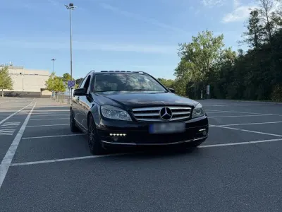 Gebraucht Mercedes C180 156 PS (114 kW) 2009 Schwarz Limousine