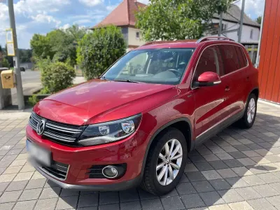 Gebraucht VW Tiguan LOUNGE 150 PS (110 kW) 2015 Rot SUV