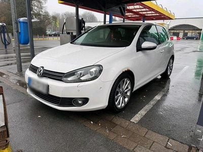 Usata VW Golf VI 122 CV (89 kW) 2011 Bianco Utilitaria