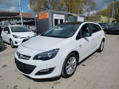 Gebraucht Opel Astra Active 110 PS (80 kW) 2013 Weiß Kombi