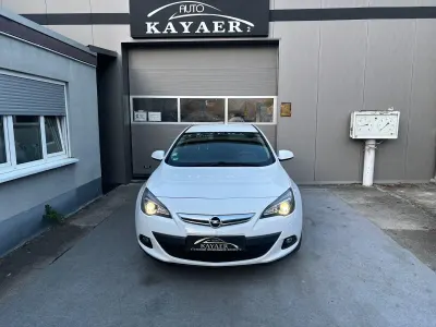 Gebraucht Opel Astra GTC Innovation 140 PS (102 kW) 2012 Weiß Coupé