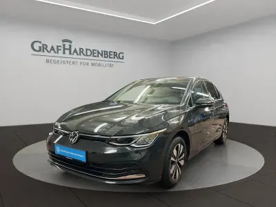 Gebraucht VW Golf VIII Move 110 PS (80 kW) 2024 Grau Limousine