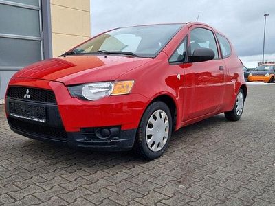Gebraucht Mitsubishi Colt Basis 75 PS (55 kW) 2009 Rot Kleinwagen