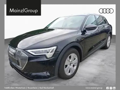 Gebraucht Audi e-tron Ambiente 300 kW (408 PS) 2022 Brillantschwarz SUV