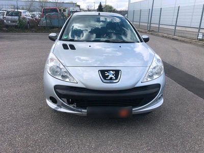 Gebraucht Peugeot 206+ 75 PS (55 kW) 2009 Silber Kleinwagen