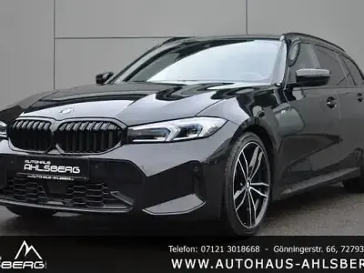 Gebraucht BMW 320 M Sport 184 PS (135 kW) 2025 Black sapphire Kombi