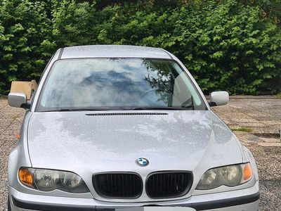 Gebraucht BMW 318 145 PS (106 kW) 2002 Silber Limousine