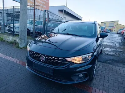 Gebraucht Fiat Tipo Pop 95 PS (69 kW) 2017 Schwarz Limousine