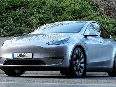 Occasion Tesla Model Y 378 kW (514 PK) 2024 Zilver SUV
