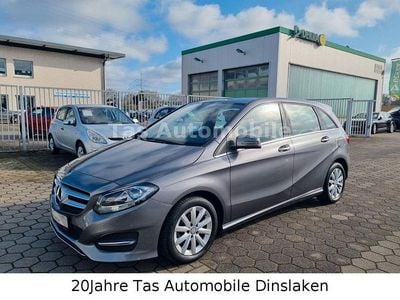 Gebraucht Mercedes B180 109 PS (80 kW) 2016 Mountaingrau Van / Kleinbus
