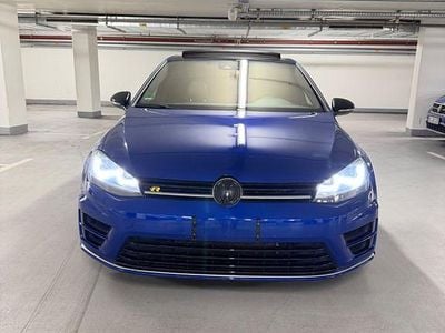 Second-hand VW Golf VII R 300 CP (220 kW) 2014 Albastru Berlinǎ