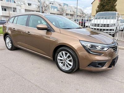 Gebraucht Renault Mégane IV Intens 140 PS (102 kW) 2019 Braun Limousine
