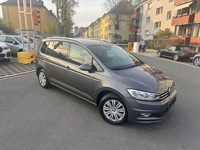 Gebraucht VW Touran Comfortline 150 PS (110 kW) 2016 Grau Van / Kleinbus