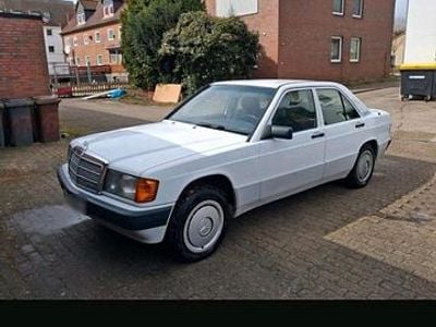 Gebraucht Mercedes 190 109 PS (80 kW) 1990 Weiß Limousine