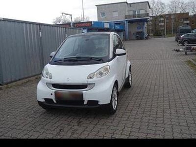 Gebraucht Smart ForTwo Coupé 61 PS (44 kW) 2011 Weiß Coupé